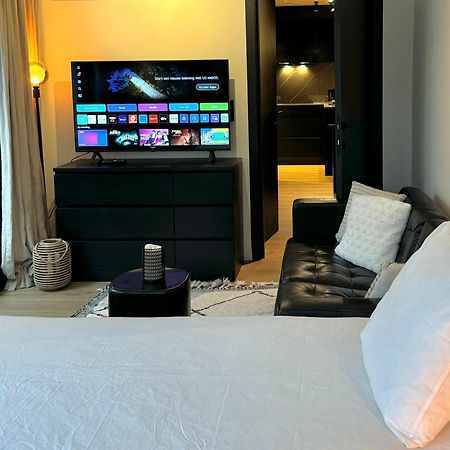 Luxury Apartment With Cosy Garden! Γάνδη Εξωτερικό φωτογραφία
