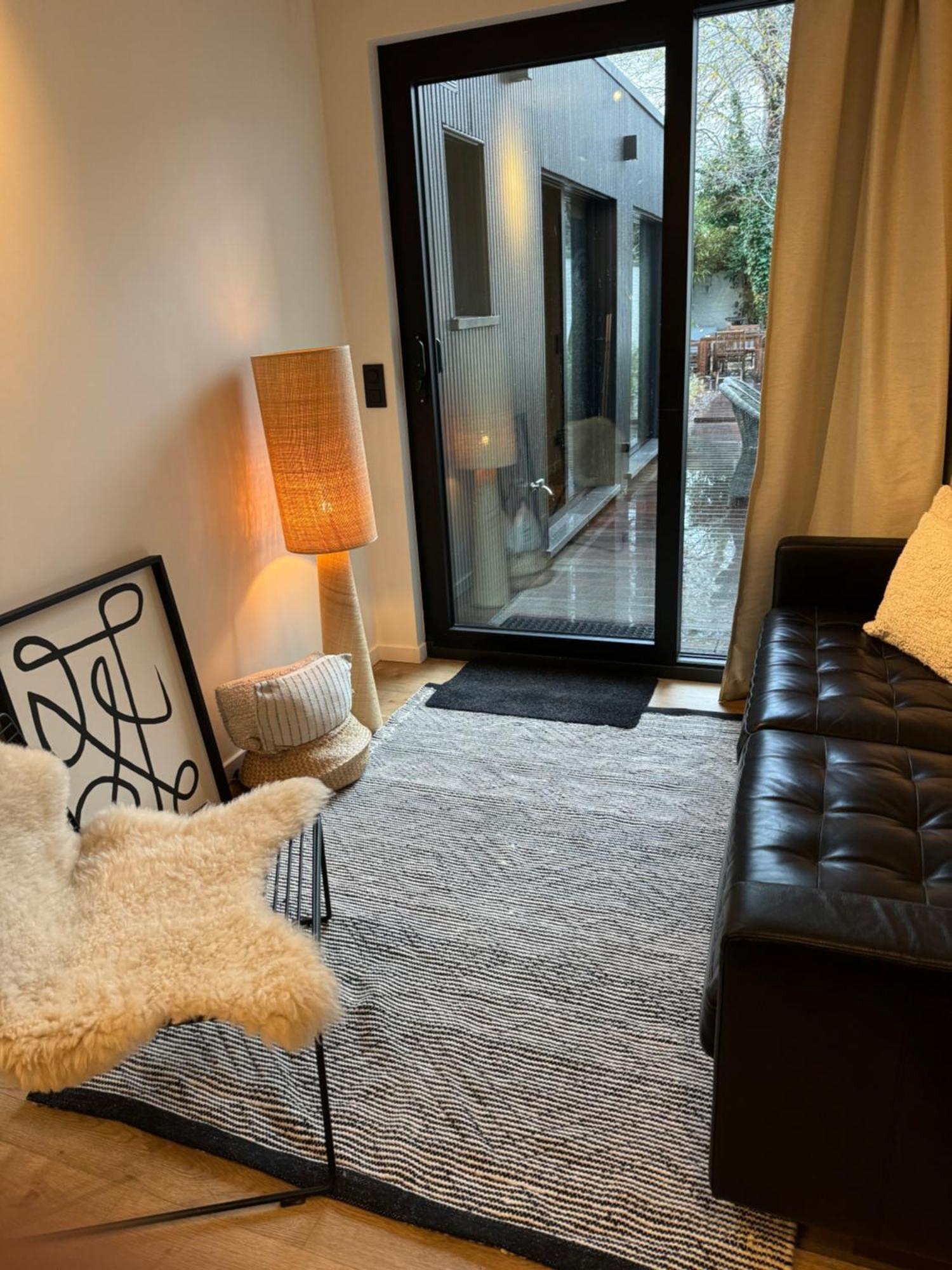 Luxury Apartment With Cosy Garden! Γάνδη Εξωτερικό φωτογραφία