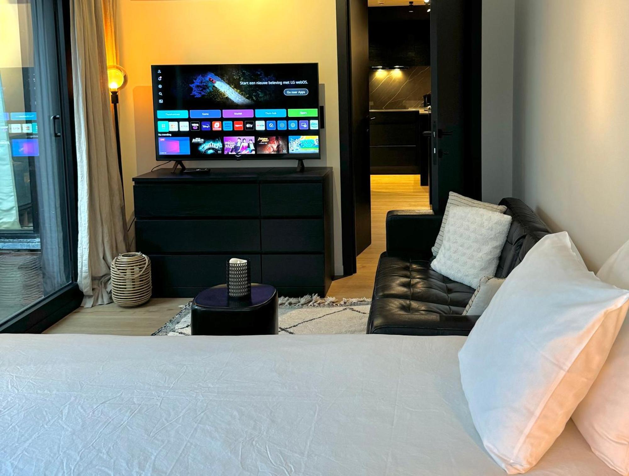 Luxury Apartment With Cosy Garden! Γάνδη Εξωτερικό φωτογραφία