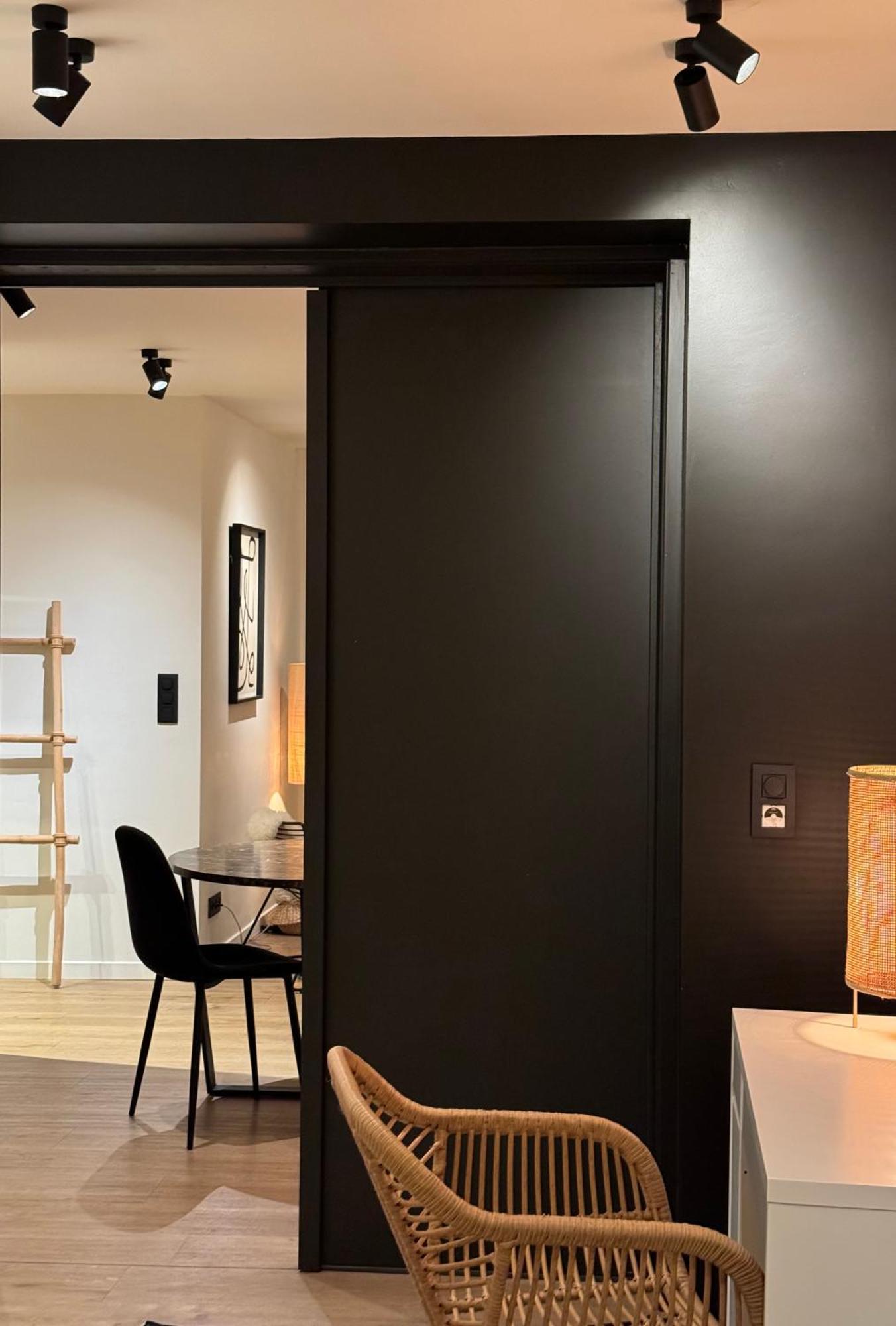 Luxury Apartment With Cosy Garden! Γάνδη Εξωτερικό φωτογραφία