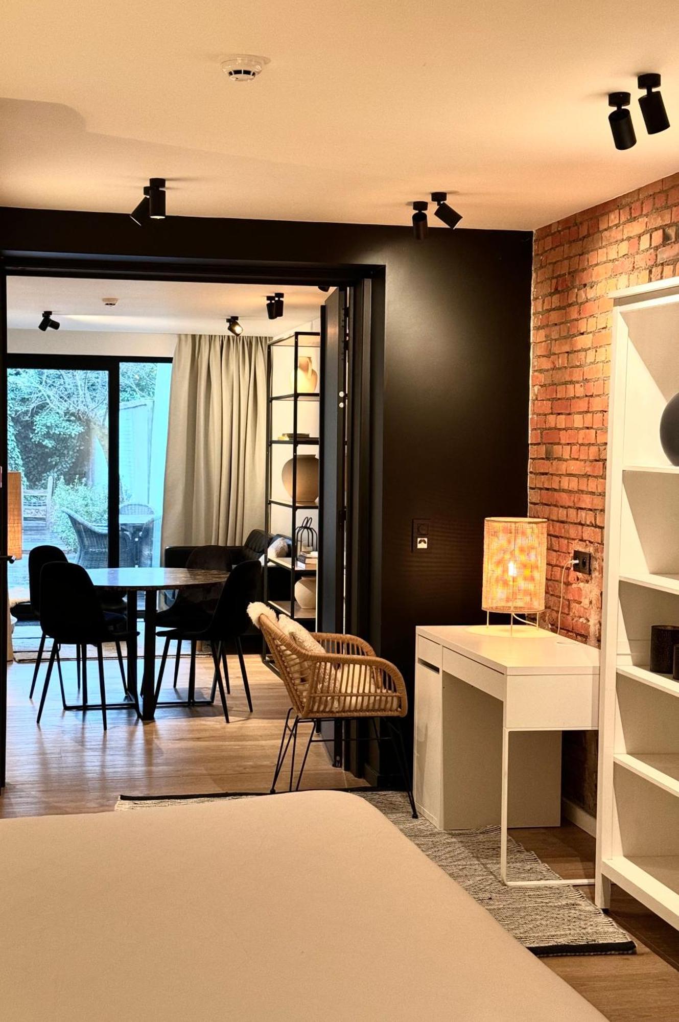 Luxury Apartment With Cosy Garden! Γάνδη Εξωτερικό φωτογραφία