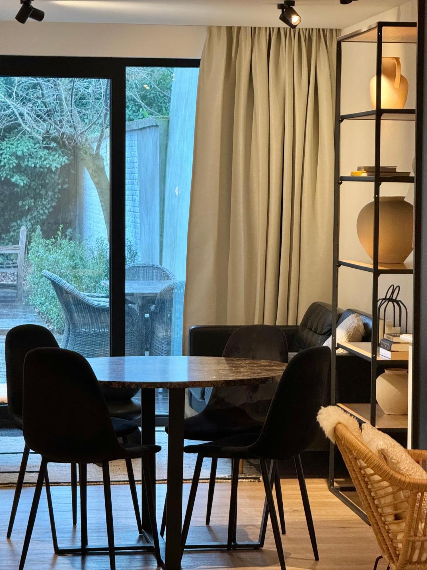 Luxury Apartment With Cosy Garden! Γάνδη Εξωτερικό φωτογραφία