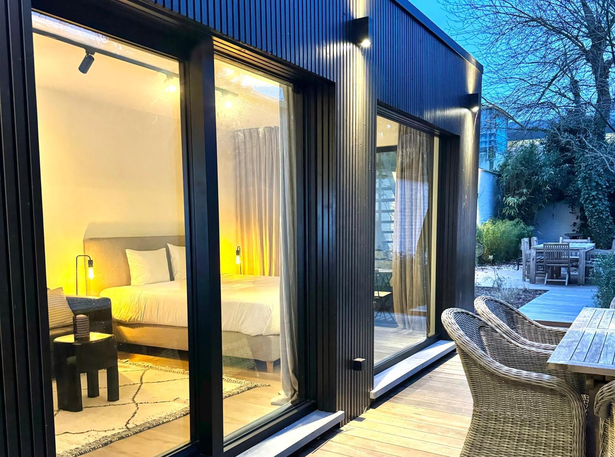 Luxury Apartment With Cosy Garden! Γάνδη Εξωτερικό φωτογραφία